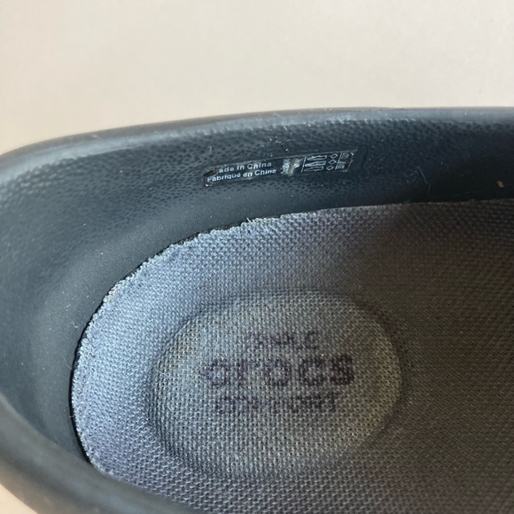 Crocs Comfort Black Rubber Clogs size 7 - Picture 6 of 16